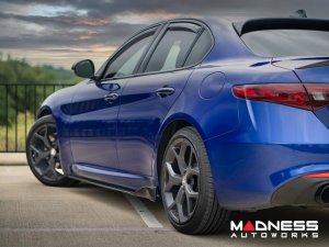 Alfa Romeo Giulia Side Skirts - Carbon Fiber - Estremo